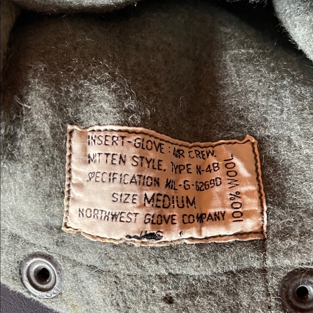 Vintage Leather and Fur Air Force Mittens - Picture 9 of 9